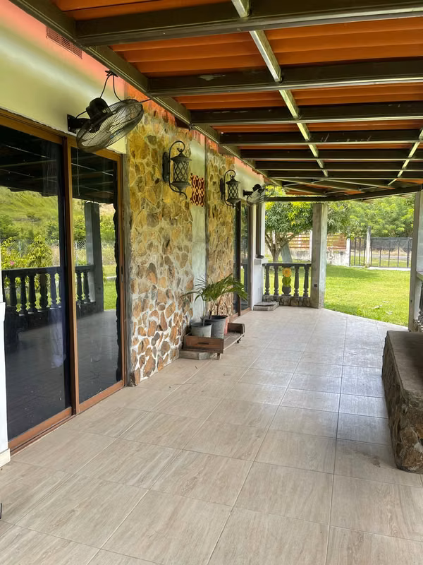 Se Alquila linda casa en Chame