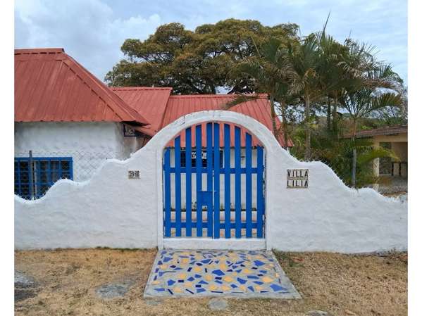 VENTA DE CASA DE PLAYA EN COSTA ESMERALDA. SAN CARLOS