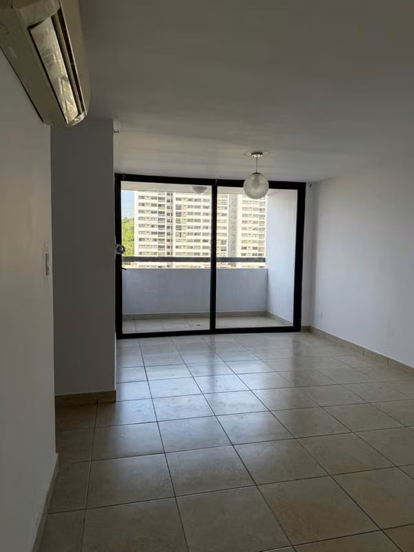 MT RENT WHITE LINE 3 REC 2 BATHROOMS $1150 PH COUNTRY CLUB