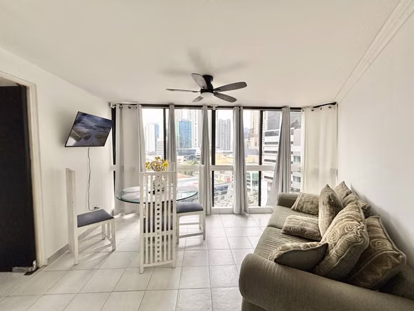 Espacioso y versátil apartamento en Torre VIP, Obarrio
