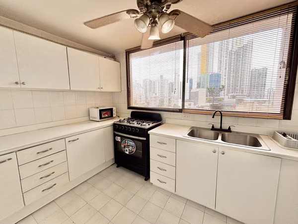 Espacioso y versátil apartamento en Torre VIP, Obarrio