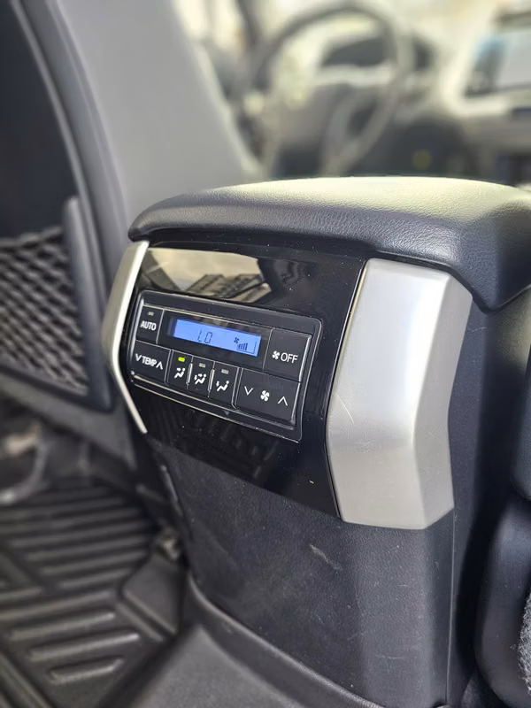 Toyota Land Cruiser Prado VX Plus