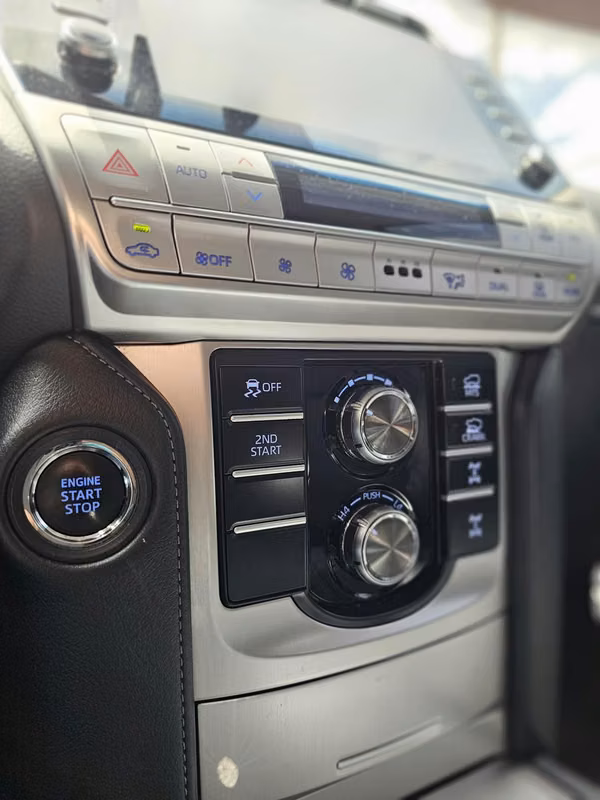 Toyota Land Cruiser Prado VX Plus