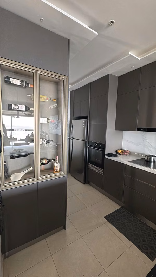FURNISHED APARTMENT FOR RENT – MARBELLA / AVENIDA BALBOA (available September 18) - C.J.