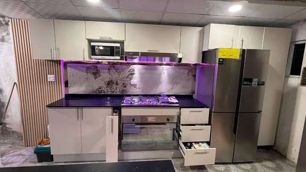Ebanistería moderna en general