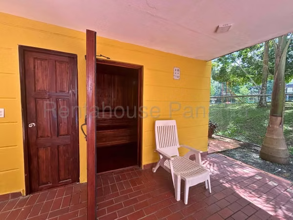 Alquiler de Dúplex Amoblado en Clayton – 233 m², Exclusividad y Naturaleza