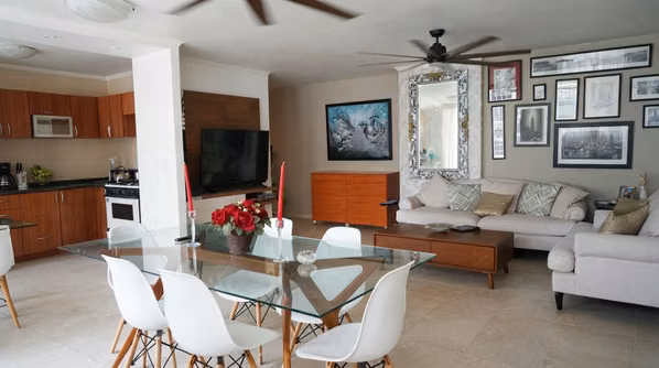 Apartment in El Cangrejo I with balcony and storage unit