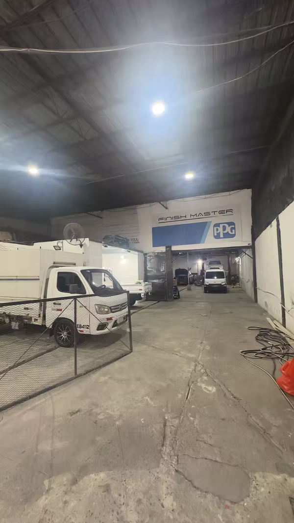 Commercial Gallery rental 500 mtr2 New village since 25 September available
