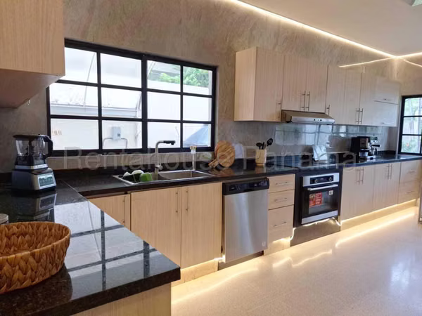 Alquiler Casa Exclusiva en Costa del Este - YD