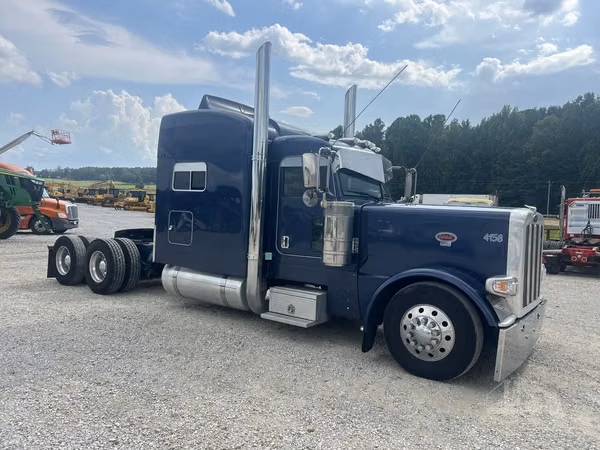 2016 PETERBILT 389