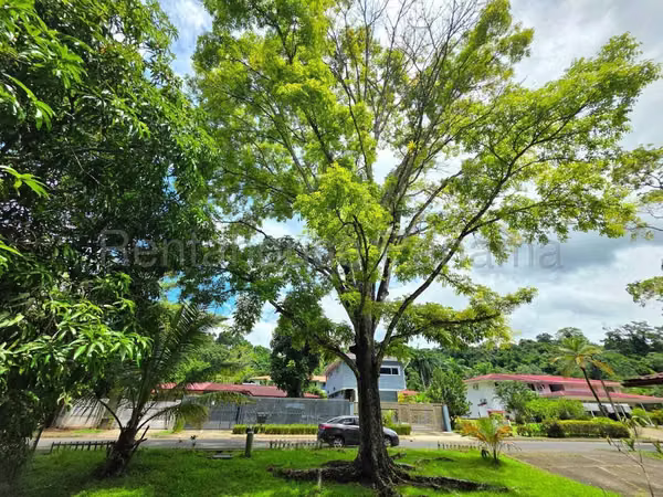 Sale of Residential Building in Clayton 27-1846GG