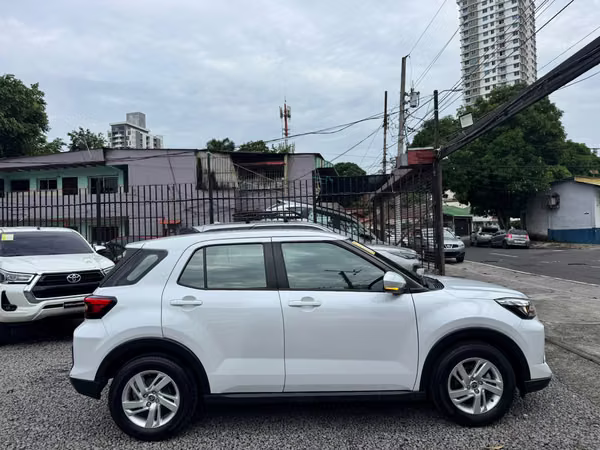 TOYOTA RAIZE 2023 FULL EXTRAS