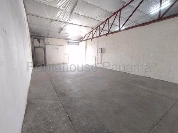 Rental of Office in Via España Depositos NS