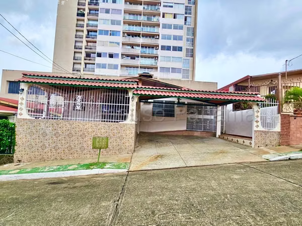 House for Sale Villa Lucre - YD