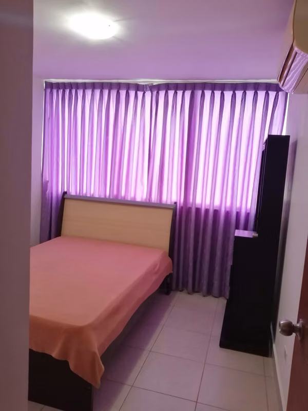 Large and comfortable room rental: PH Central Park, via Transistmic