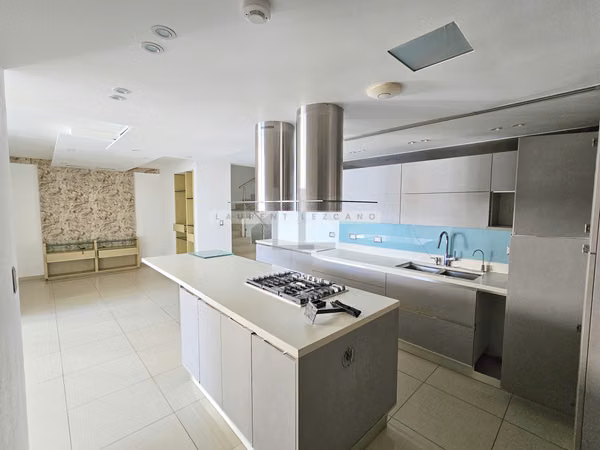 Venta de Apartamento Dúplex en PH Marina Terrace - Avenida Balboa. Haga oferta