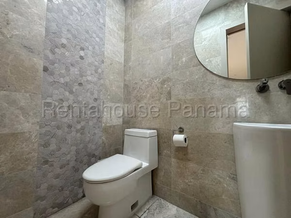 Apartment for Sale in beautiful Vista AFC 26-409