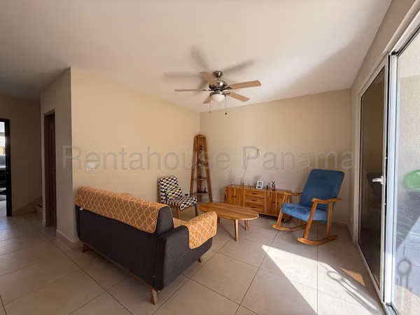 Venta de Casa Amoblada en Panama Pacifico Bosques del Pacifico EC