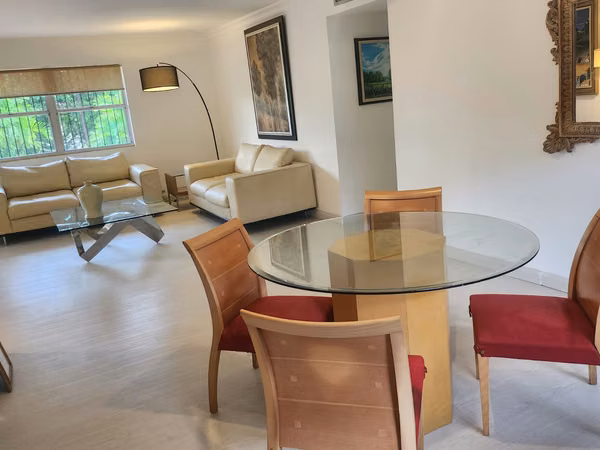 Melissa Foster Luxury Rents Cozy Apartment in Clayton Papaya MFR2141