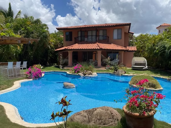 EXCLUSIVE OCEANFRONT HOME IN BUENAVENTURA – NEGOTIABLE