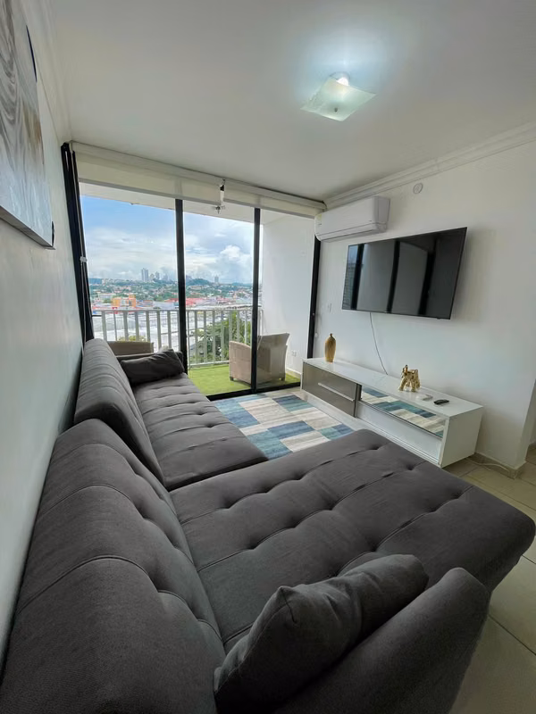 Bargain Apartment PH Plaza Valencia Via España Bella Vista - Furnished