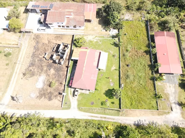 Sale of house in Chilibre with land