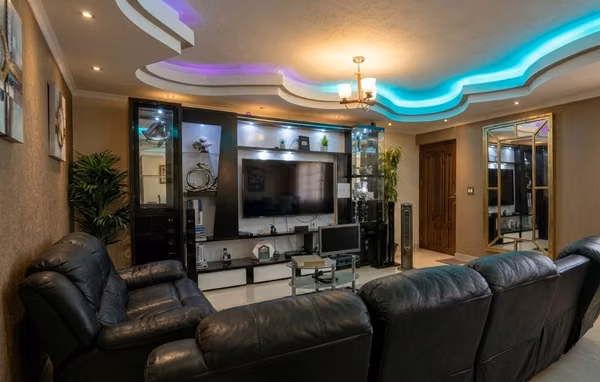 Apartment in El Cangrejo I with spacious areas and a balcony.