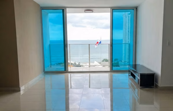 ! Apartamento en San Francisco I con balcón y vista al mar