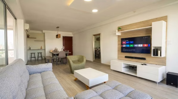 Apartamento en Bella vista I amoblado I 3 Rec I con balcón y vista a la ciudad