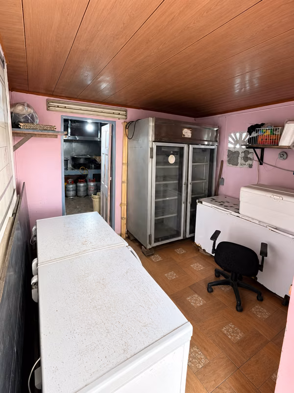 Commercial premises for rent in Colón - 124; 1st month FREE