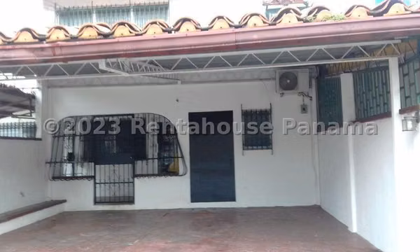 VENDO Comercial House in Ocarrio 250m2