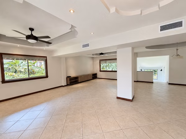 4 bedroom single-family house in Clayton