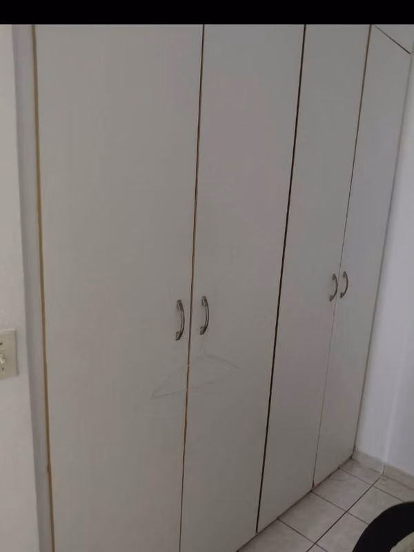 Cuarto con áreas en común compartidas