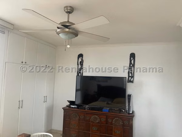 Apartment for sale in El Cangrejo Ph Mandalay KC