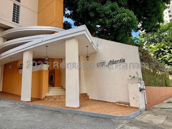 Centrally Located Furnished Apartment for Rent in El Cangrejo 27*2116Mfk