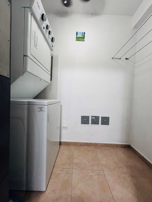 FOR RENT BEAUTIFUL RENOVATED APARTMENT IN AVENIDA BALBOA