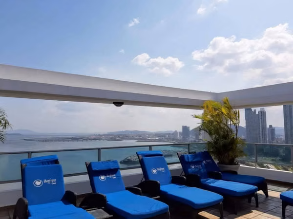 FOR RENT GREAT APARTMENT IN AVENIDA