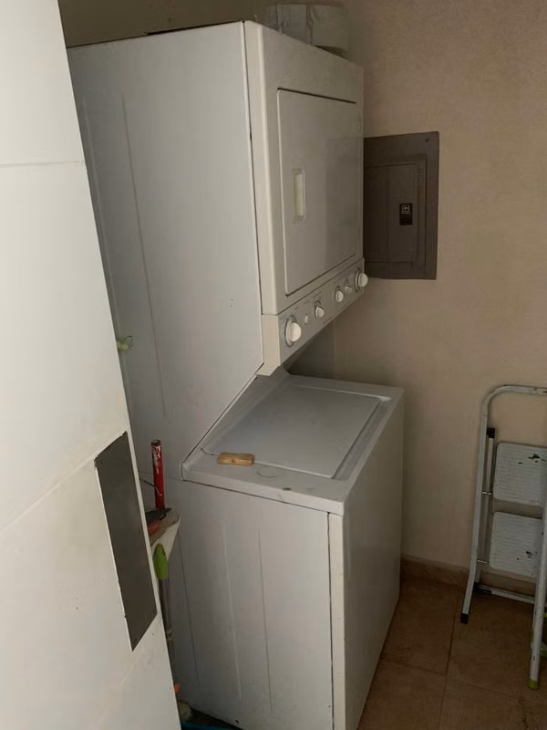 FOR RENT GREAT APARTMENT IN AVENIDA
