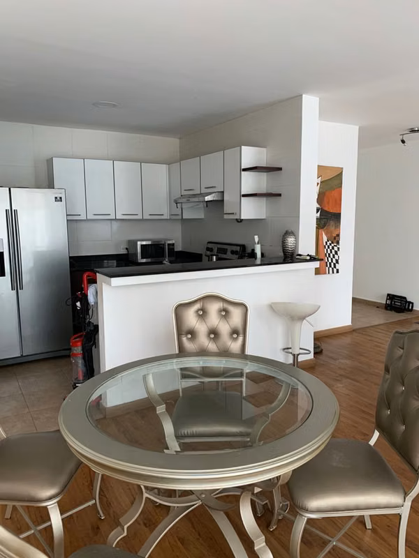 FOR RENT GREAT APARTMENT IN AVENIDA