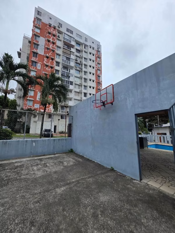 Se Vende apartamento en 11 de Octubre