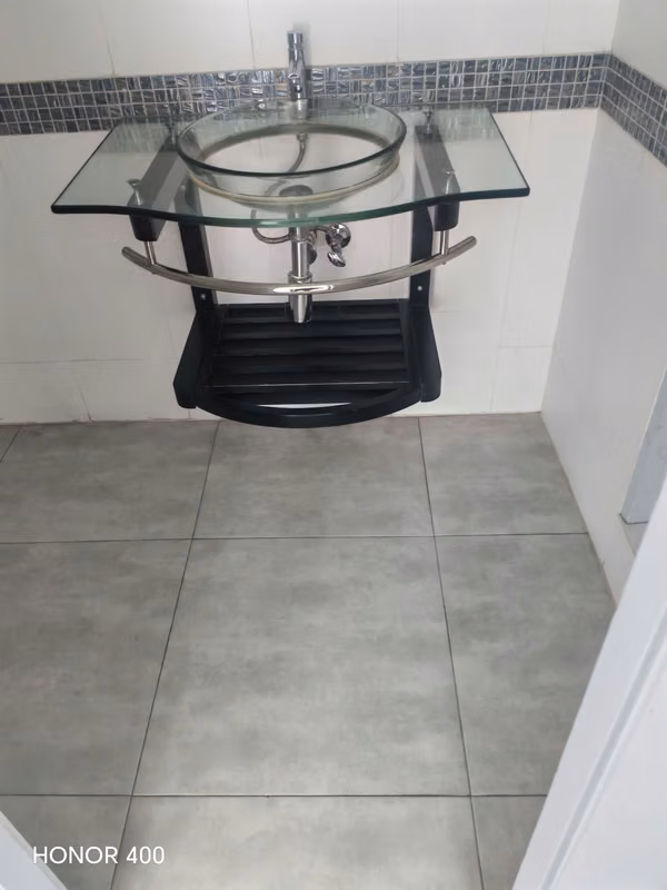 ALQUILAMOS OFICINA DE 200 METROS EN MARBELLA U$1,900