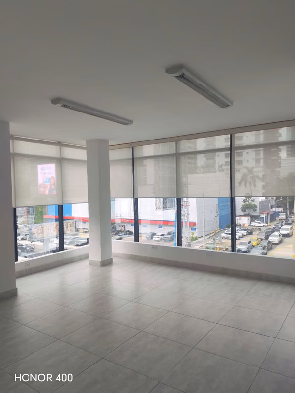 ALQUILAMOS OFICINA DE 200 METROS EN MARBELLA U$1,900