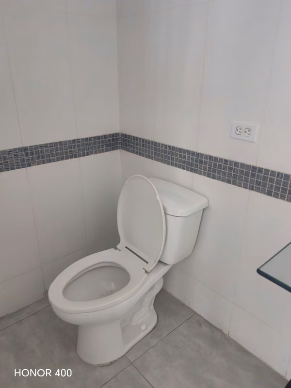 ALQUILAMOS OFICINA DE 200 METROS EN MARBELLA U$1,900
