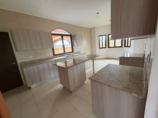 House for Sale in Costa Sur – El Doral