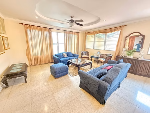 Sale of House in Urb. Villa Lilla, San Francisco