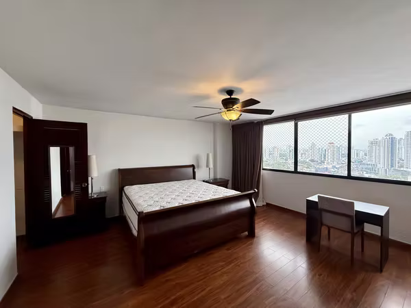 Apartment For Sale Next to Multiplaza