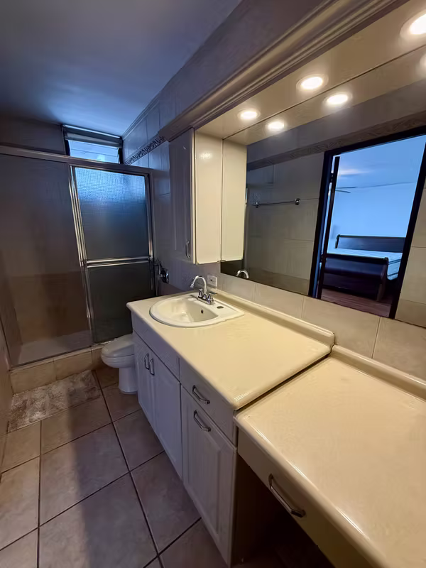 Apartment For Sale Next to Multiplaza