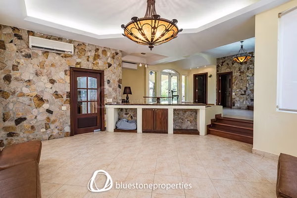Altos del Golf – Espectacular Residencia – 742mts2 – 1,250,000