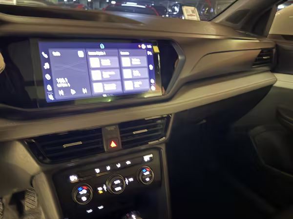 VOLKSWAGEN TAOS 250 TSI 2024