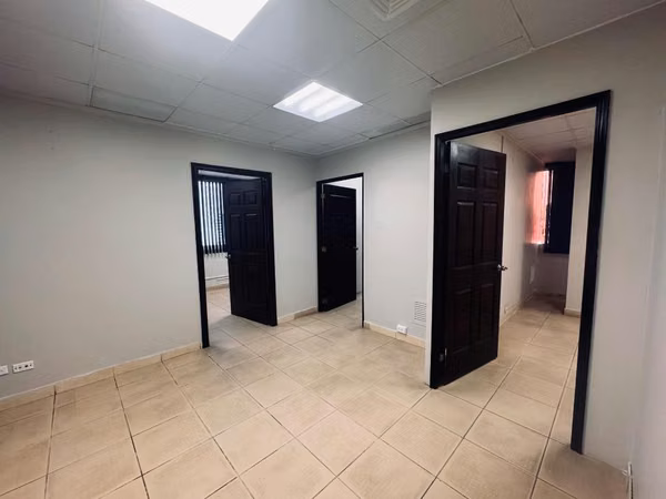 Canta de oficinas en muy buena área dorado